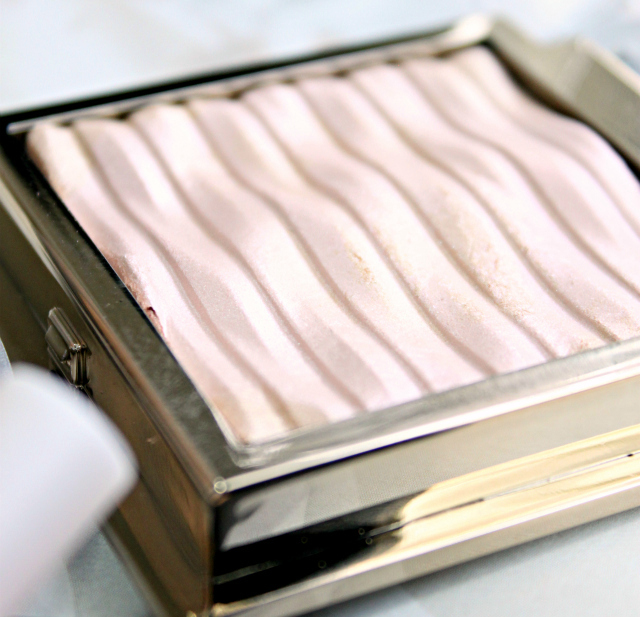 weekly favorites, best highlighter, thebalm mary-lou manizer, mirabella, elf pink pemonade, laura mercier