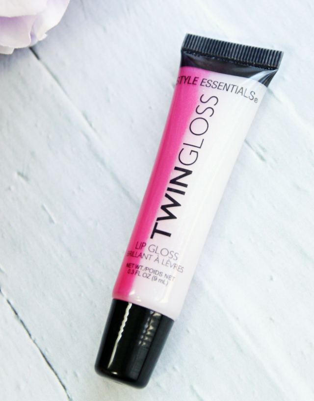 New on the blog: unboxing and review of my Beauty Box 5 April 2015. This month's theme? "Bloom"! >> http://bit.ly/1be95j1 | via @glamorable