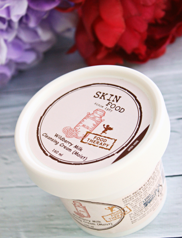 Memebox Berrylicious Mystery Box Review, Unboxing, Discount Codes >>  http://bit.ly/1FHVub3 | via @glamorable 