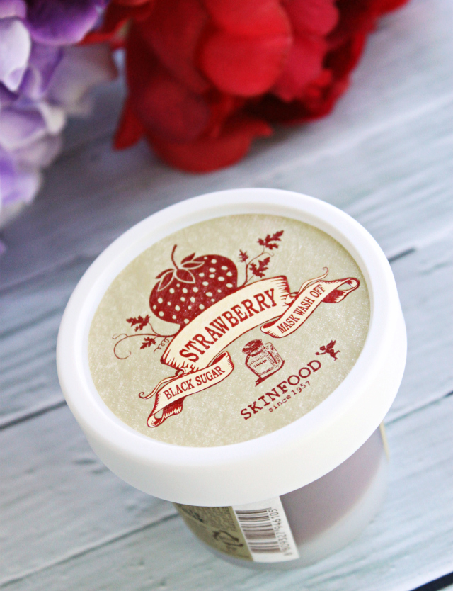 Memebox Berrylicious Mystery Box Review, Unboxing, Discount Codes >>  http://bit.ly/1FHVub3 | via @glamorable 