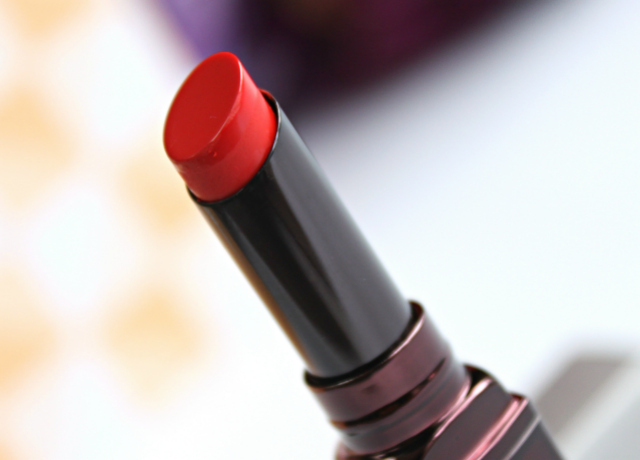 Birchbox May 2015 Unboxing & review. Elevate Everyday with this special box, curated by a popular lifestyle blogger Emily Schuman of Cupcakes and Cashmere. >>  http://bit.ly/1ei2gOE | via @glamorable