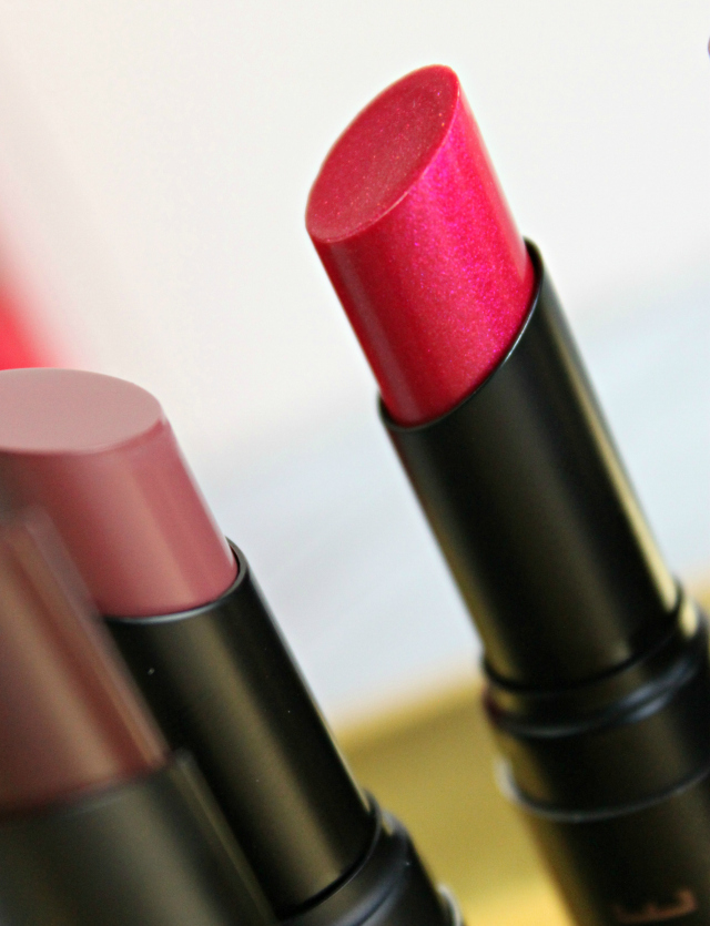 Turn Your Lips Into a Disco Ball with Borghese Eclissare ColorStruck Lipstick! Shades reviewed in the blog post: Beyond, Cusp, Escape, Dare, Swoon, and Farside. >>  http://bit.ly/1Pzz727 | via @glamorable