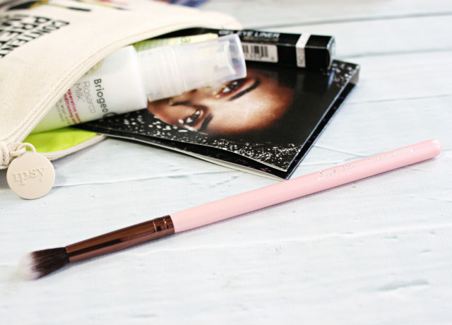 Ipsy May 2015 Unboxing & Review: In May, Ipsy wants us to pack our things and go traveling with this Jetsetter-themed Glam Bag! >>  http://bit.ly/1Hs5RAF | via @glamorable