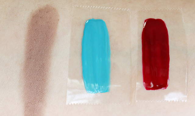 Le Metier de Beaute Vault VIP April 2015 Review, Swatches, Unboxing: True Colour Eye Shadow Mulberry, Nail Lacquer Aurora, Nail Lacquer Bodacious Bordeaux >> http://bit.ly/1aLRTjA | via @glamorable