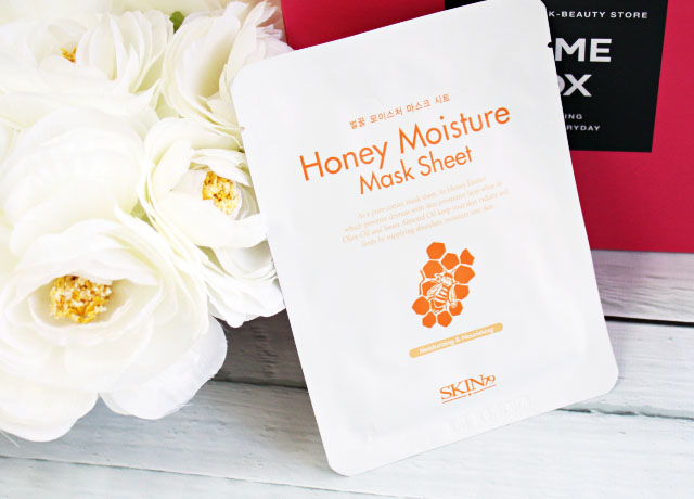Do you like honey in your beauty products? Then you might want to check out my Memebox Honey Box Review! >>  http://bit.ly/1HzXGI0 | via @glamorable