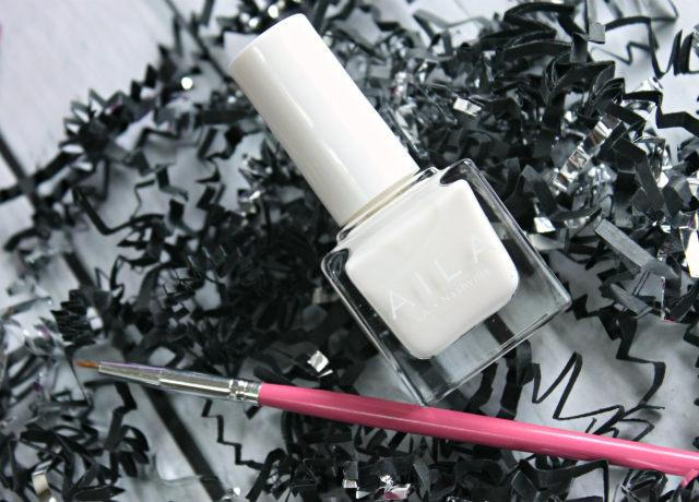 New monthly subscription service for nail art lovers - SCRATCH Monthly Mani Kit >>  http://bit.ly/1KXDAVA | via @glamorable