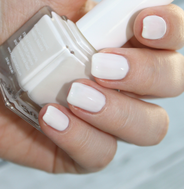 New monthly subscription service for nail art lovers - SCRATCH Monthly Mani Kit >>  http://bit.ly/1KXDAVA | via @glamorable