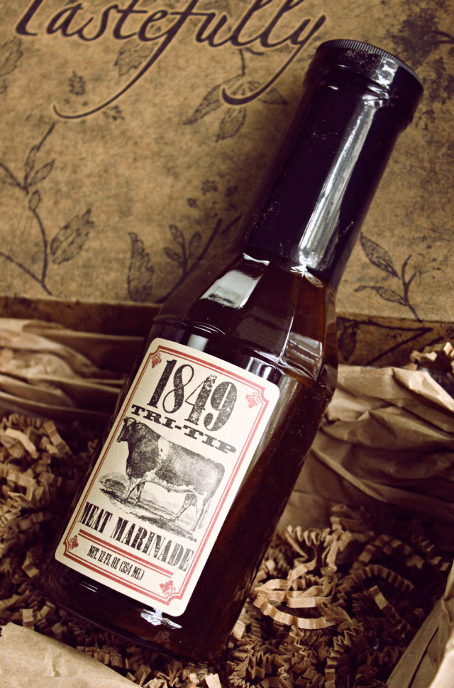 Taste Trunk May 2015 Unboxing & Review: Do you consider yourself a foodie? Check out Taste Trunk, a subscription service that will delight your inner culinary epicurean. >>  http://bit.ly/1HuWXCG | via @glamorable