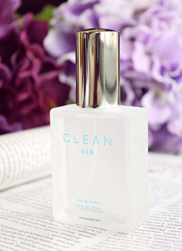 Learn how to layer fragrances in my latest blog post, featuring NEW CLEAN Air eau de parfum and CLEAN for Men Classic eau de toilette >> http://bit.ly/1GyPmSL | via @glamorable