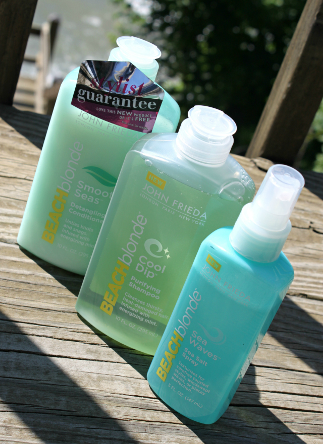 Beachy waves tutorial for fine hair with John Frieda® Beach Blonde™ >> http://bit.ly/1FRqrN2 | via @glamorable