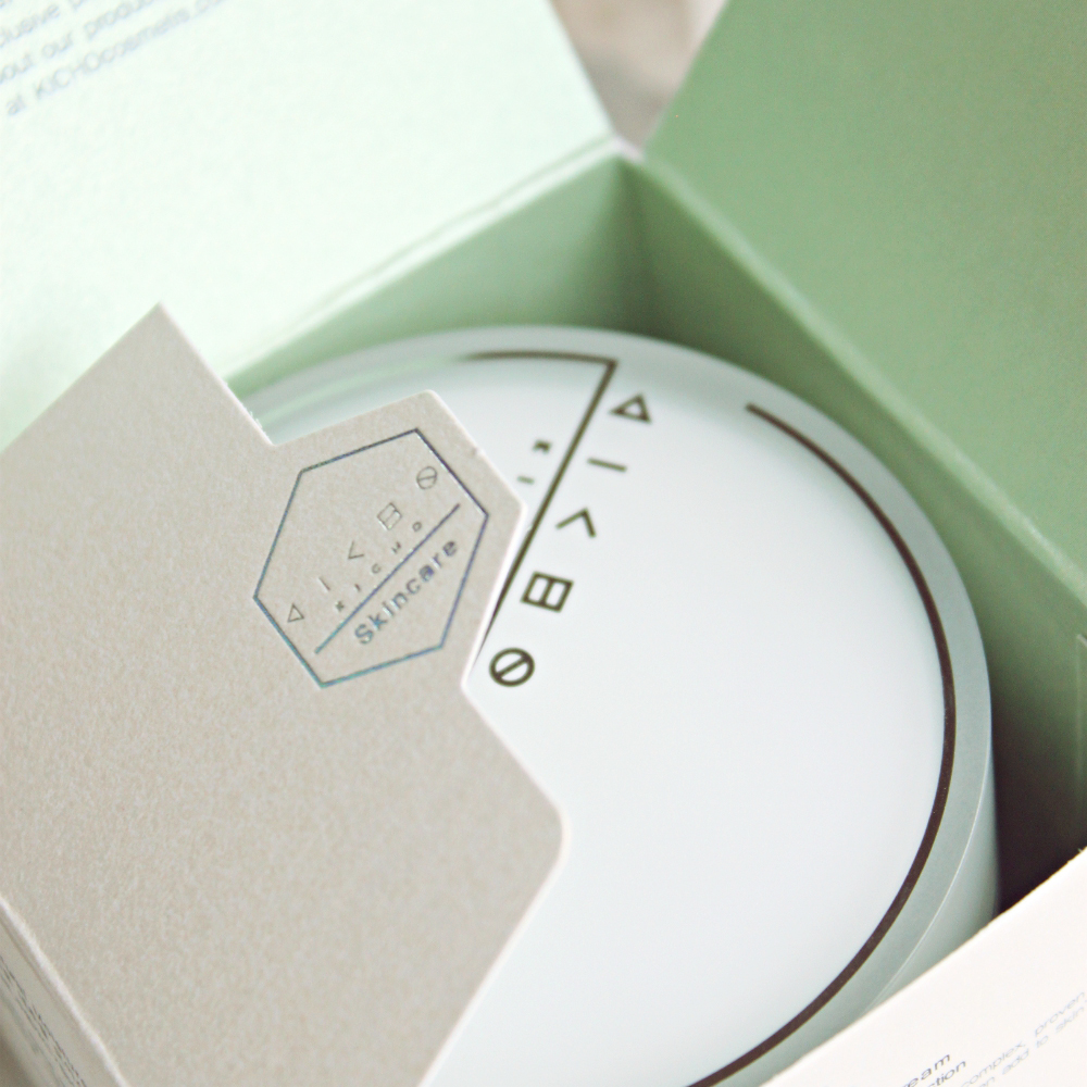 Interested in Korean skin care? Check out this review of Kicho Phyto Natural Total Essence & Moisture Cream, that each contain over 44 botanical extracts and oils!! >>  https://glamorable.com | via @glamorable