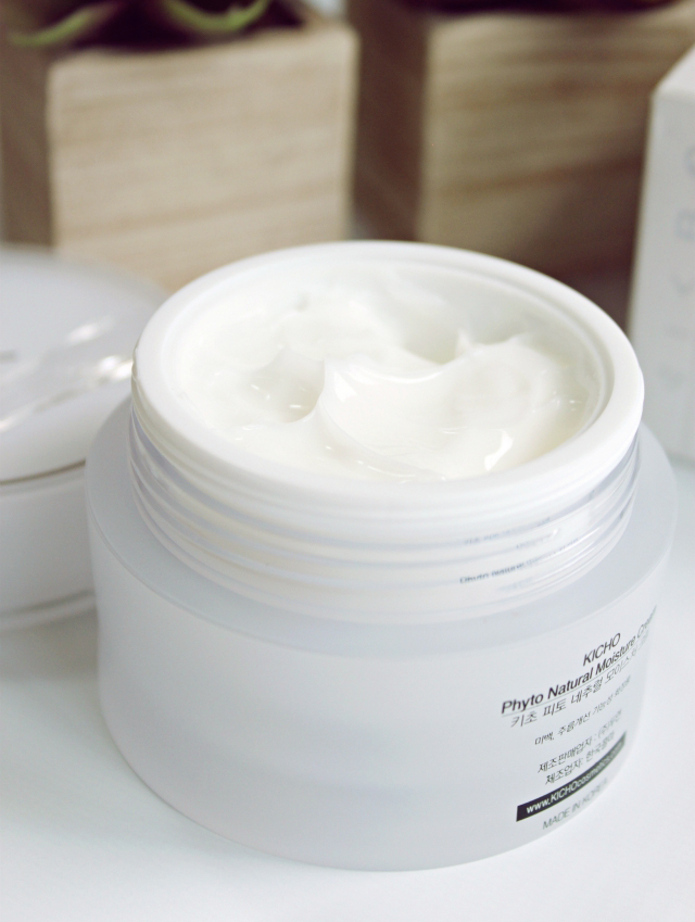 Interested in Korean skin care? Check out this review of Kicho Phyto Natural Total Essence & Moisture Cream, that each contain over 44 botanical extracts and oils!! >>  https://glamorable.com | via @glamorable