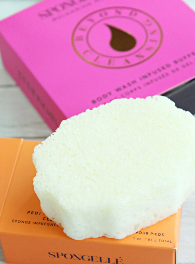 Spongelle Review: Find out what makes Spongelle Boxed Flower Sponge & Pedi-Buffer a must-have for traveling. >>  https://glamorable.com | via @glamorable