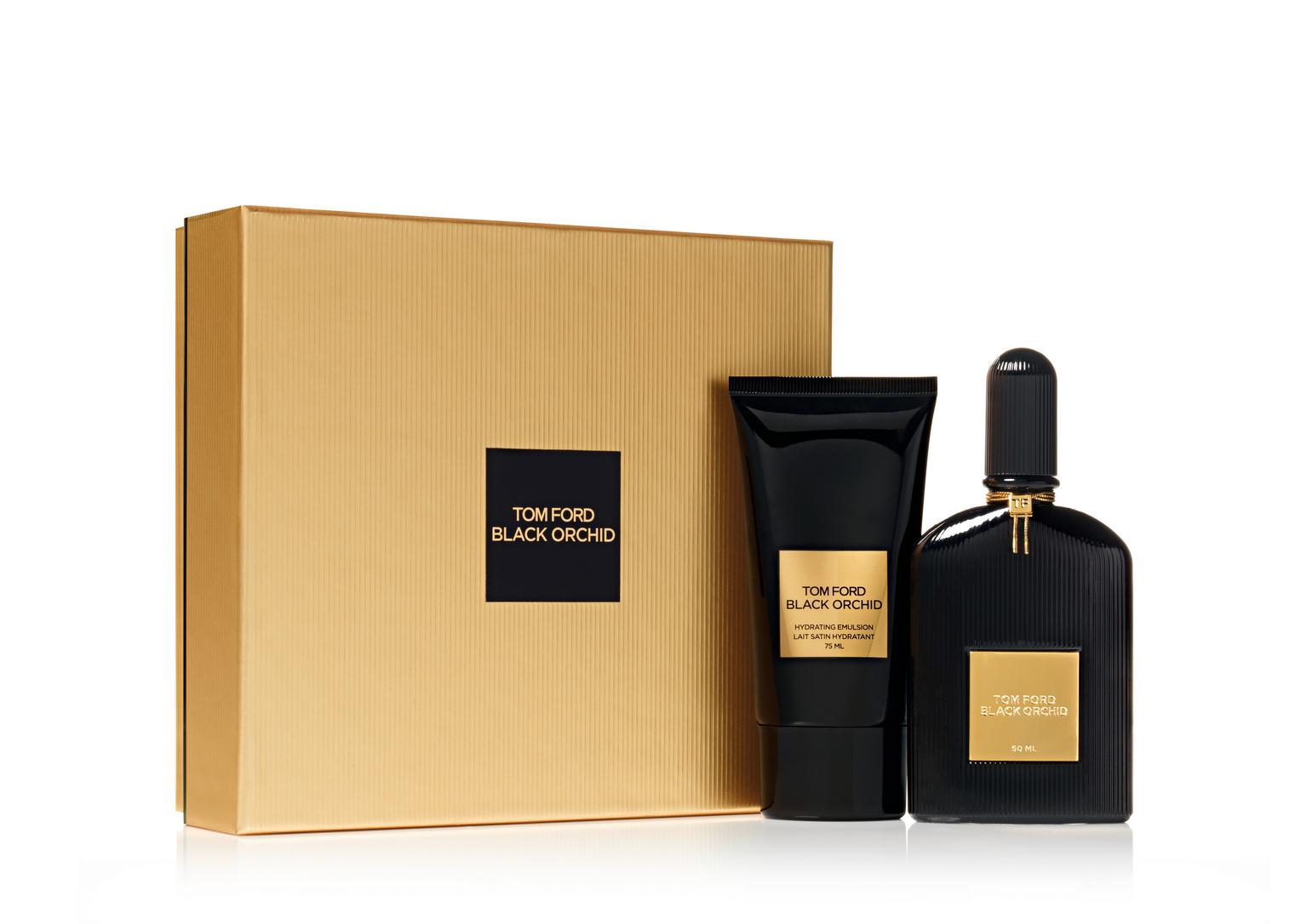 Scentbird Review: Tom Ford Black Dahlia. Read more at: https://glamorable.com | via @glamorable