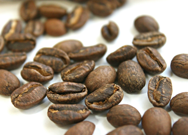 Bean Box was kind enough to send me a small bag of Kuma Coffee Carmen Geisha Panama beans to try. Find out what I thought about this exquisite roast! Read more at: https://glamorable.com | via @glamorable