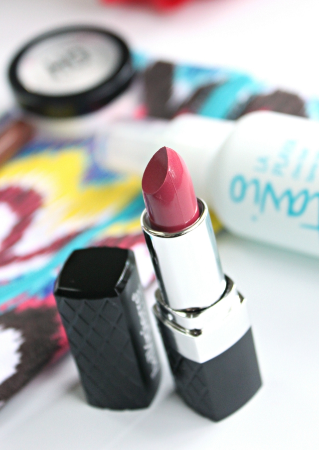 Check out all the fun makeup and skin care beauty products that came in my July 2015 Ipsy bag. >>  https://glamorable.com | via @glamorable