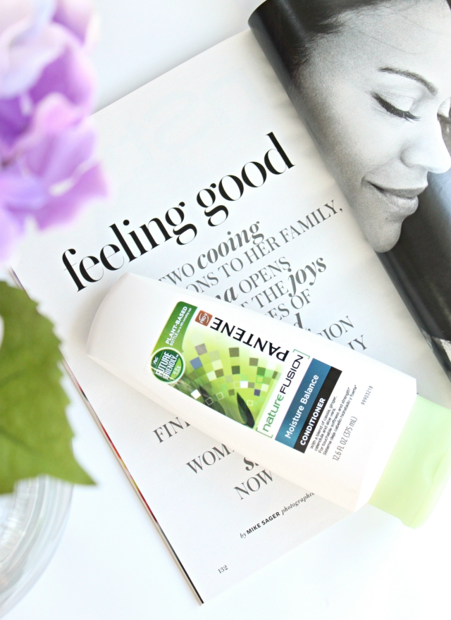 Drugstore favorites: Find out what made me switch to Pantene Nature Fusion Moisture Balance shampoo & conditioner! #PanteneProtect #WantThatHair #ad Read more at: https://glamorable.com | via @glamorable
