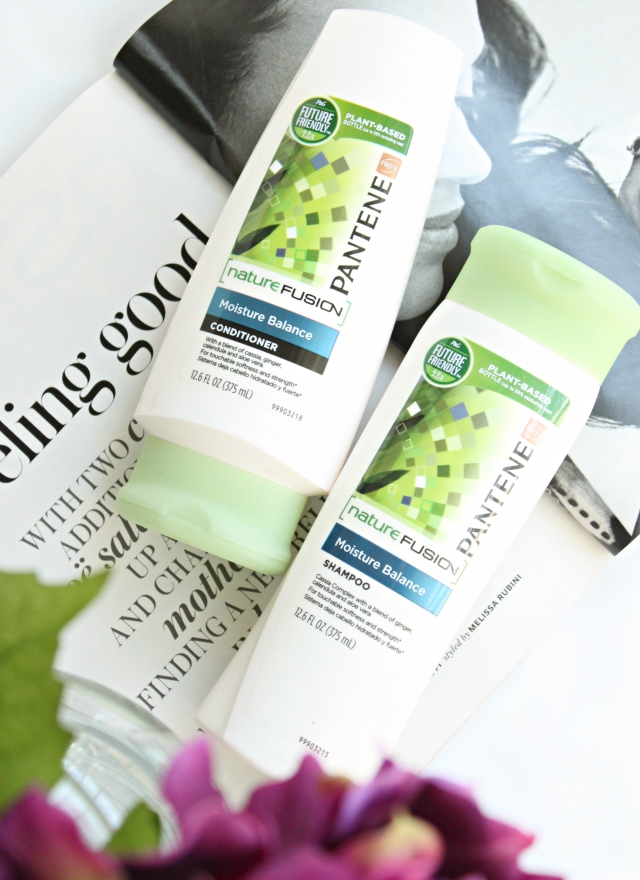 Drugstore favorites: Find out what made me switch to Pantene Nature Fusion Moisture Balance shampoo & conditioner! #PanteneProtect #WantThatHair #ad Read more at: https://glamorable.com | via @glamorable