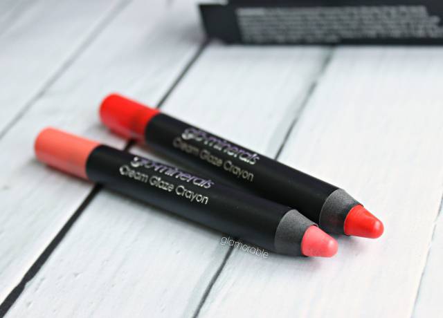 Review and swatches of the latest gloMinerals Summer Makeup Collection for 2015 - Eye Shadows in Coy & Vintage, and Cream Glaze Crayons in Jetset & Mimosa. Read more >> glamorable.com | via @glamorable