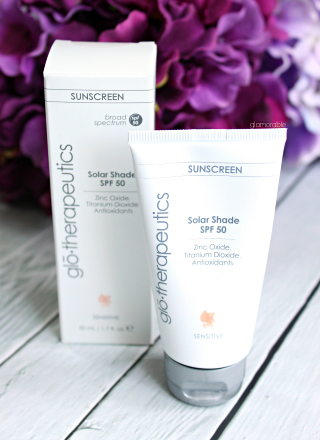 Review and swatches of the latest gloMinerals Summer Makeup Collection for 2015 - Eye Shadows in Coy & Vintage, and Cream Glaze Crayons in Jetset & Mimosa. Read more >> glamorable.com | via @glamorable