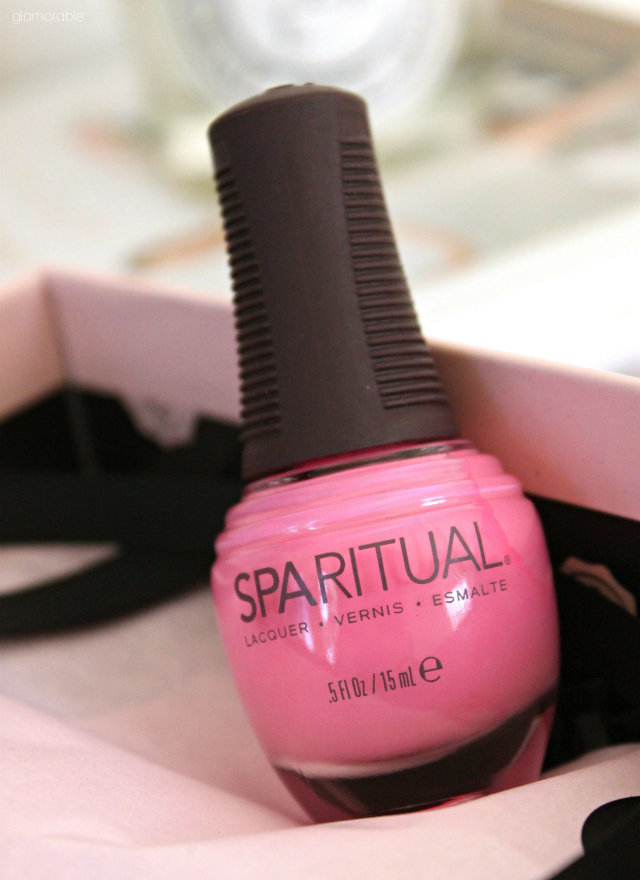 Glossybox August 2015 Unboxing & Review. Read more >> glamorable.com | via @glamorable