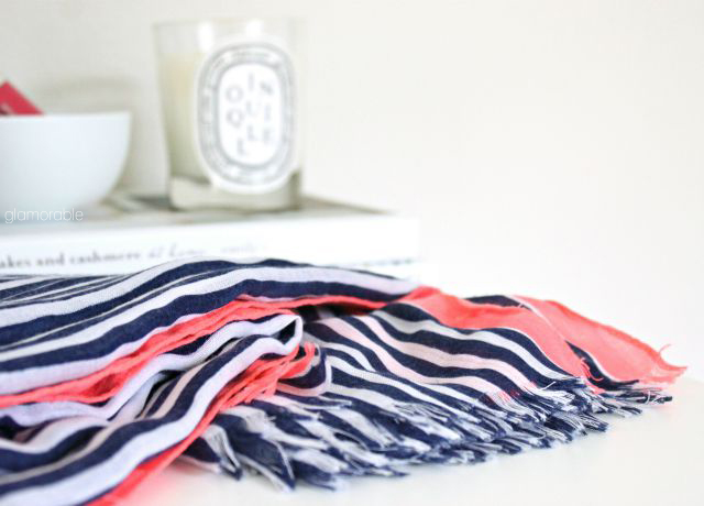 Check out my list of essentials for long car drives, that will help you emerge from the car comfy and refreshed. Read more: glamorable.com | via @glamorable #BringComfyBack #sp