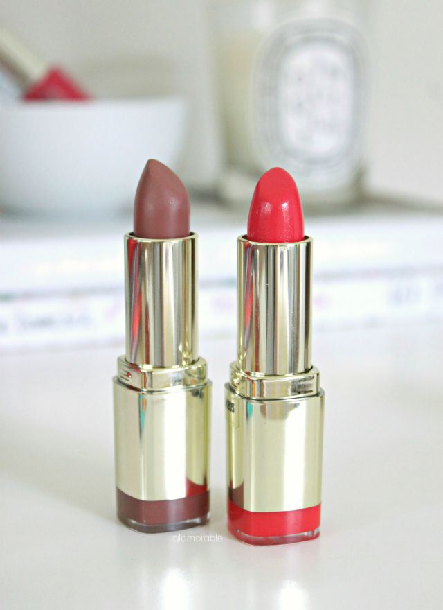 Check out my list of essentials for long car drives, that will help you emerge from the car comfy and refreshed. Read more: glamorable.com | via @glamorable #BringComfyBack #sp