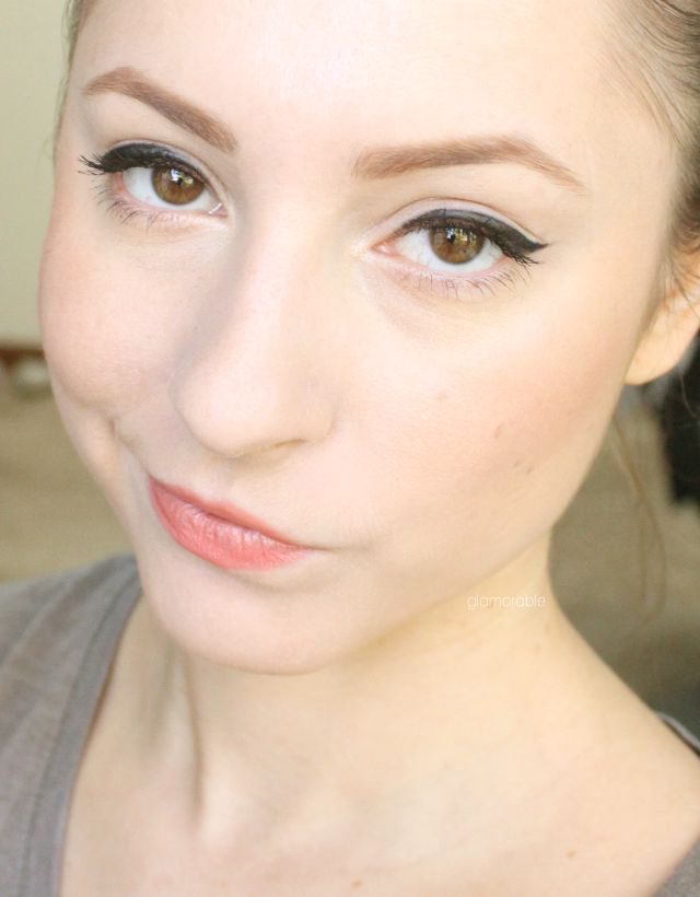 Check out my list of essentials for long car drives, that will help you emerge from the car comfy and refreshed. Read more: glamorable.com | via @glamorable #BringComfyBack #sp