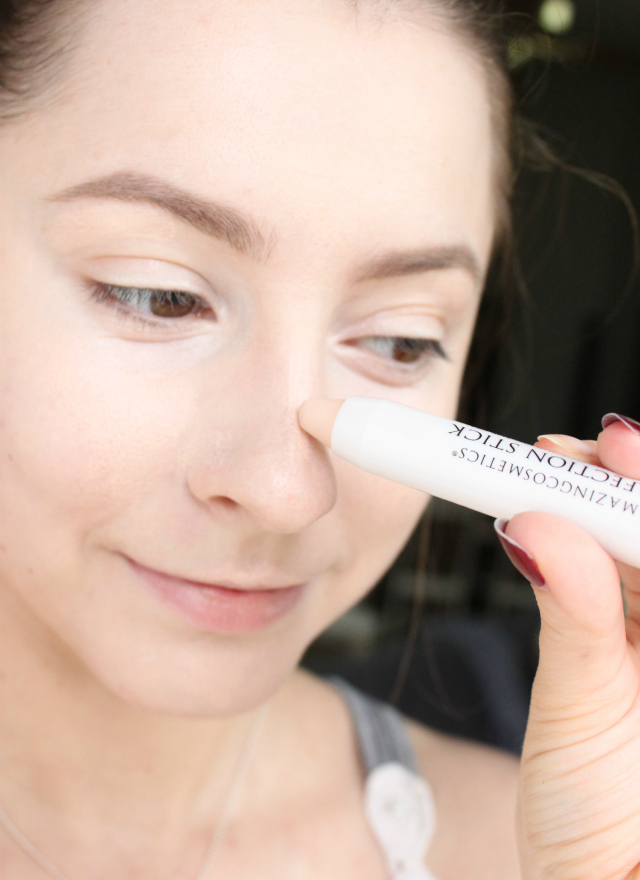 Concealer wardrobing is one of the hottest beauty trends, loved by Hollywood celebrities, fashionistas, and runway models. Click through to find out what it is and how to do it right! Read more at >> www.glamorable.com | via @glamorable #UltaTrendAlert #StyleHunters4Ulta @UltaBeauty