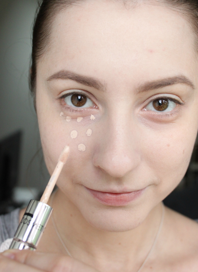 Concealer wardrobing is one of the hottest beauty trends, loved by Hollywood celebrities, fashionistas, and runway models. Click through to find out what it is and how to do it right! Read more at >> www.glamorable.com | via @glamorable #UltaTrendAlert #StyleHunters4Ulta @UltaBeauty