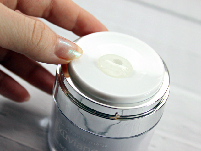 Exuviance Firm-NG6 Non-Acid Peel Review. A non-irritating peel that can be used every day plus learn about the benefits of NeoGlucosamine in skincare. Read more at >> www.glamorable.com | via @glamorable