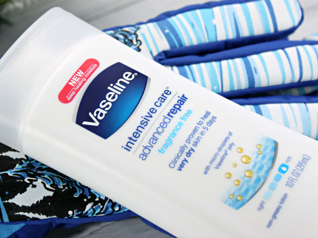 In time for the Holidays Vaseline Intensive Care Advanced Repair Lotion teamed up with Freezy Freakies to help you stay warm this season. Read more at >> www.glamorable.com | via @glamorable