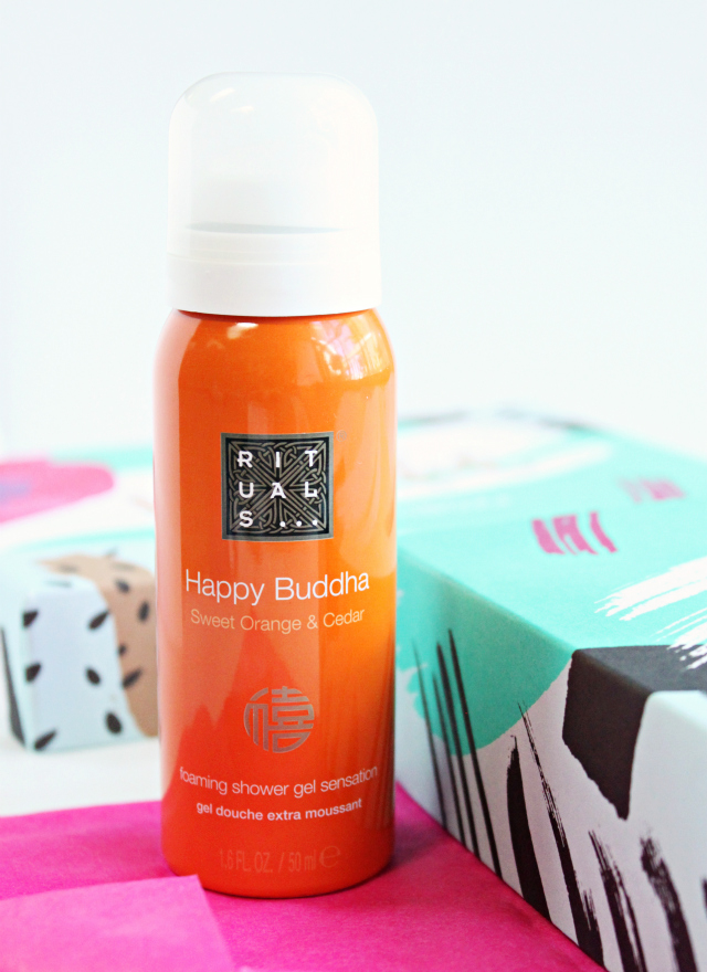 Birchbox September 2015 review. Read more at >> www.glamorable.com | via @glamorable