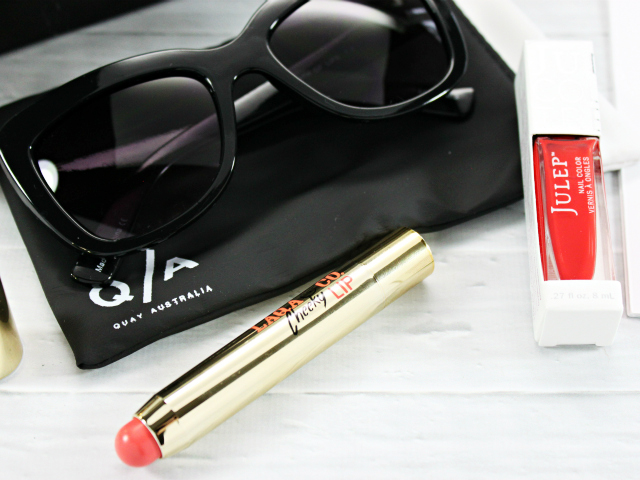Limited Edition PEOPLE x The Voice Gift Box Review. Read more at >> www.glamorable.com | via @glamorable