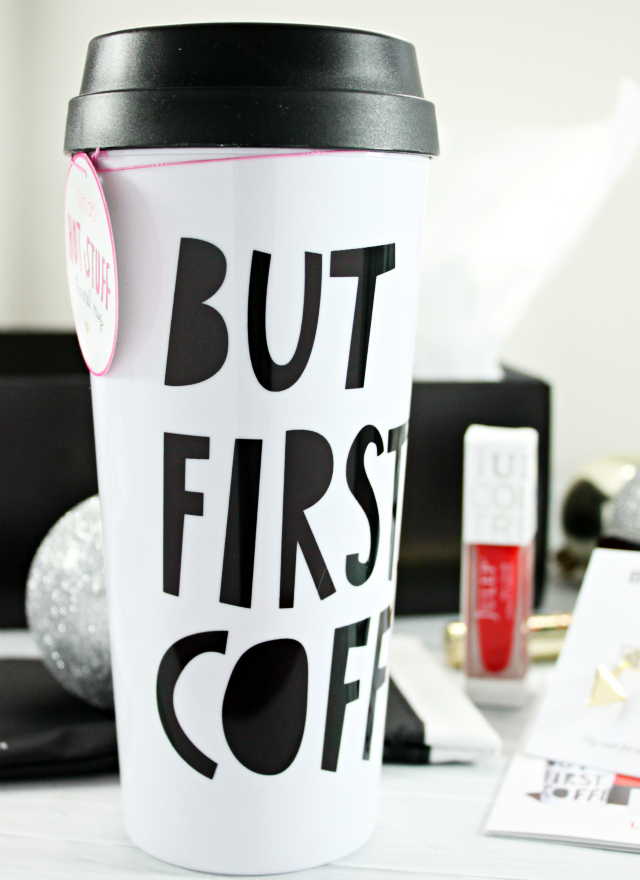 Limited Edition PEOPLE x The Voice Gift Box Review. Read more at >> www.glamorable.com | via @glamorable