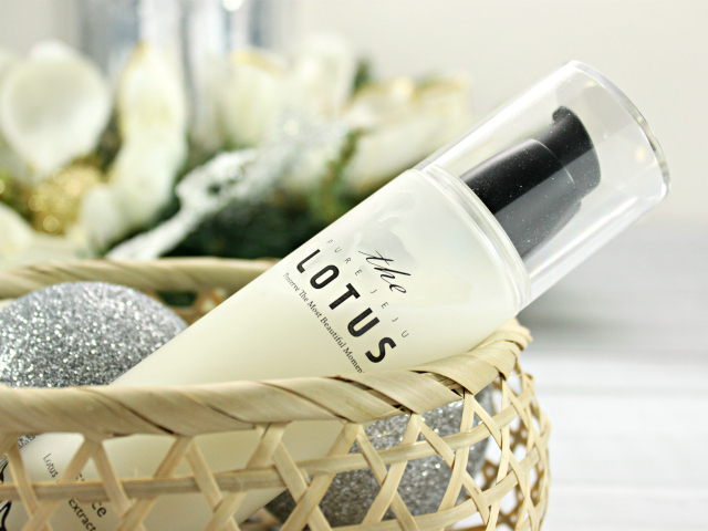 The Lotus Essence with Lotus Leaf review. Read more at >> www.glamorable.com | via @glamorable