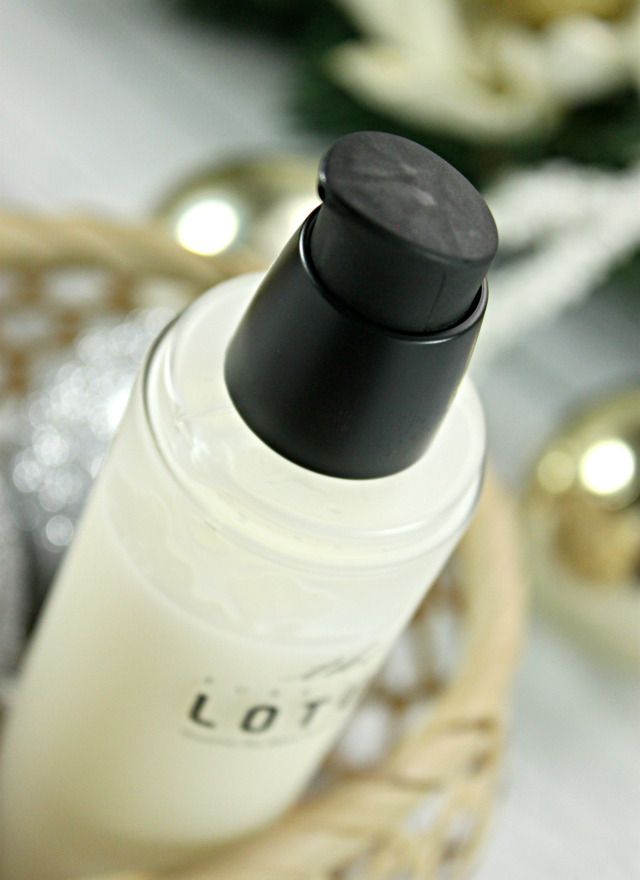 The Lotus Essence with Lotus Leaf review. Read more at >> www.glamorable.com | via @glamorable