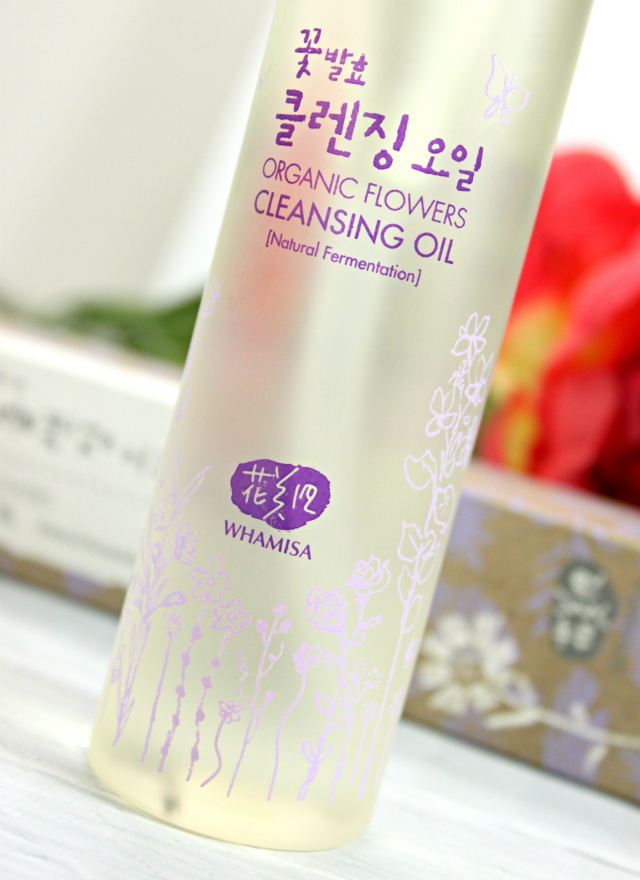 Find out why fermented cosmetics are good for your skin and discover the best cleansing oil in my Whamisa Organic Flowers Cleansing Oil review. www.glamorable.com | via @glamorable