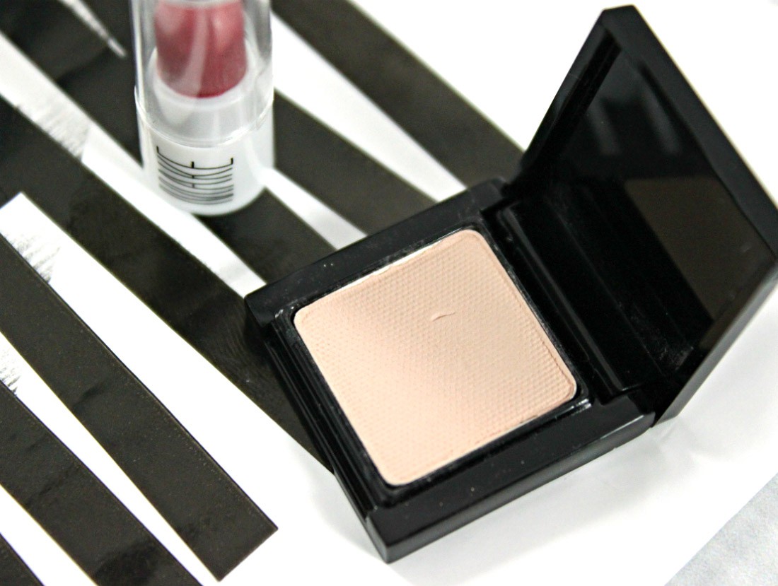 MAKE Silk Cream Lipstick in Taffy, MAKE Matte Finish Eyeshadow in Alabaster, MAKE makeup Review