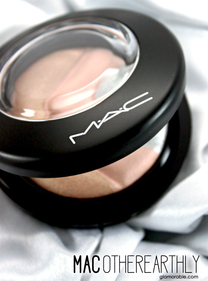 MAC Otherearthly Mineralize Skinfinish Swatch, Review