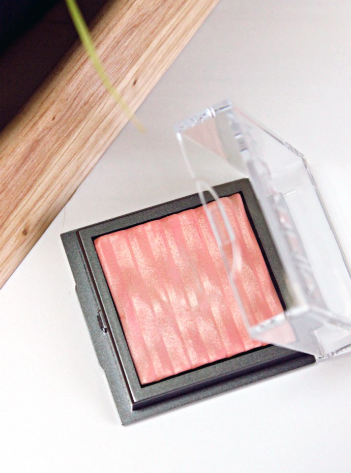 It's time to upgrade your makeup routine for summer with new vibrant shades from Mirabella Lighten Up and Heat Collections!