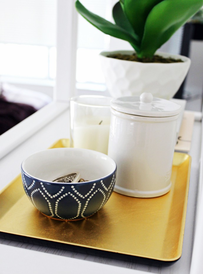 Way Basics Kensington: Trendy and Affordable White Storage Unit for Makeup, Skincare, Magazines, and Brushes