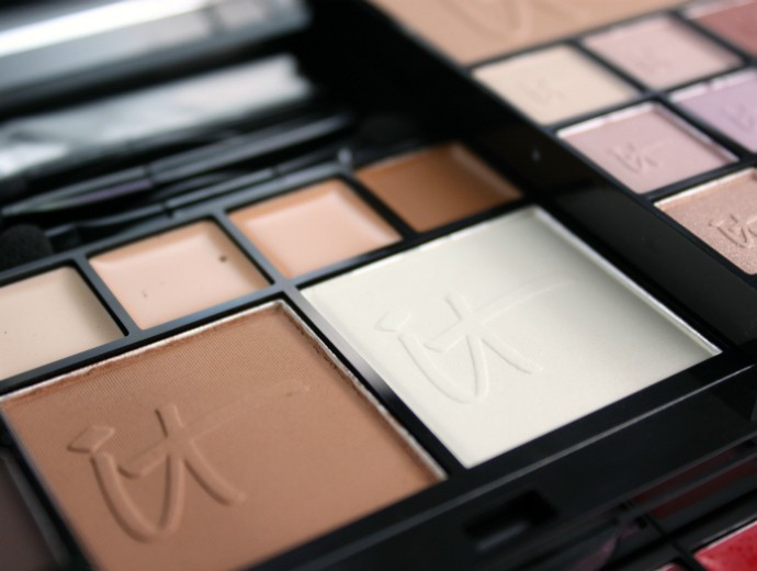 IT Cosmetics Limited Edition Most Wished For Holiday Palette Review & Swatches