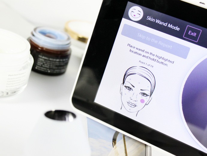 The Future of Skincare: Solomomo Skin Wand Review