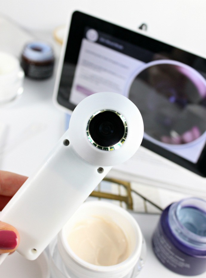 The Future of Skincare: Solomomo Skin Wand Review