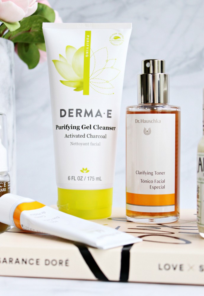 Find out how to build a natural & non-toxic AM beauty routine for combination skin to address your skin's needs, and check out the results of my very first attempt at doing so!