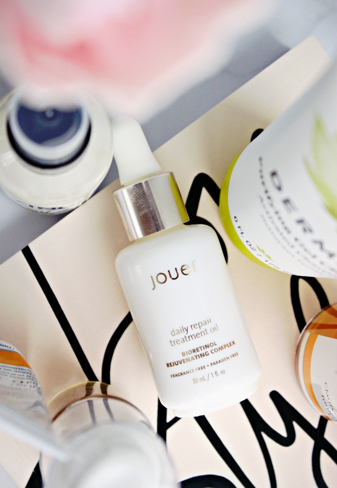 Find out how to build a natural & non-toxic AM beauty routine for combination skin to address your skin's needs, and check out the results of my very first attempt at doing so!