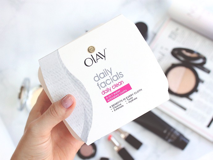 Minimalist Beauty: Deep Pore Cleanser & Face Wash for Combination Skin Olay Daily Facials