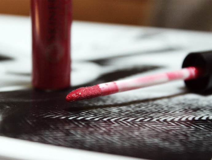 Natural & Organic Beauty from Skinerals, Moonstone Lip Gloss Velvet Swatch