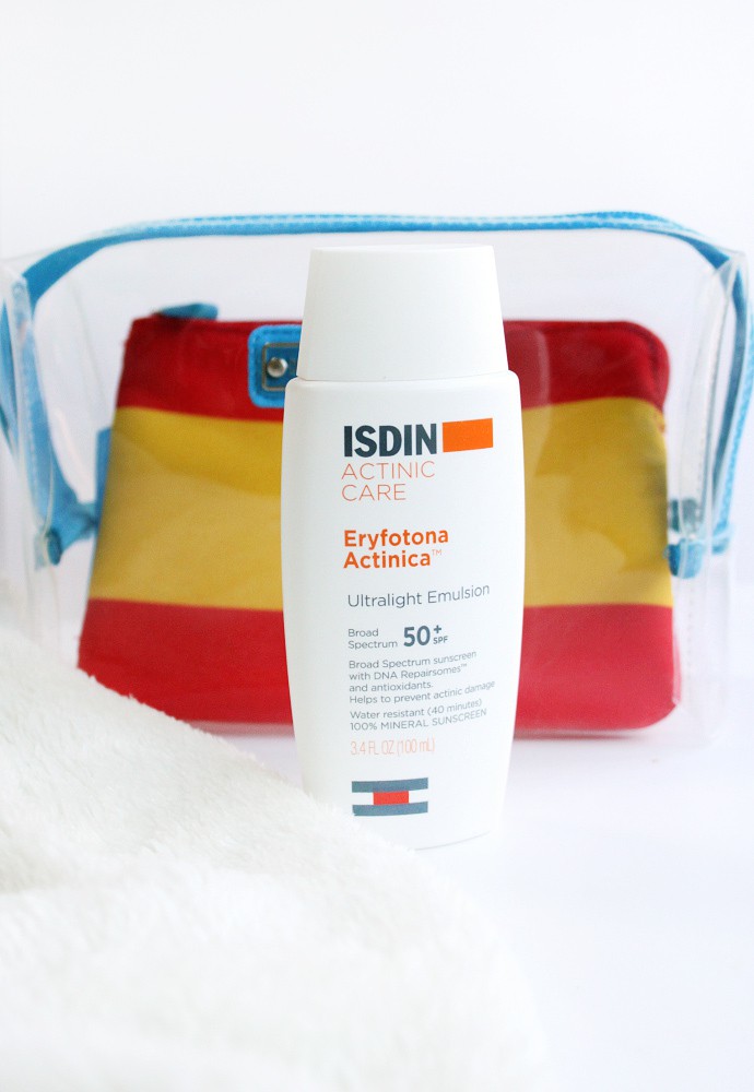 Prevent Actinic Damage with ISDIN Eryfotona Actinica Ultralight Emulsion SPF50+ (review)